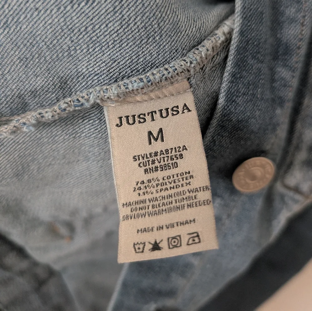 Just USA Distressed Denim‎ Jean Jacket